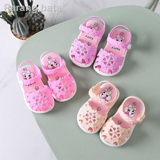 The latest summer baby girl sandals 0-1-2 years old baby hollow shoes non-slip soft bottom princess