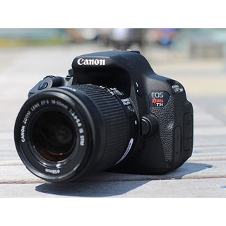 Canon EOS Rebel T5i/700D With 55 - 250mm Lens