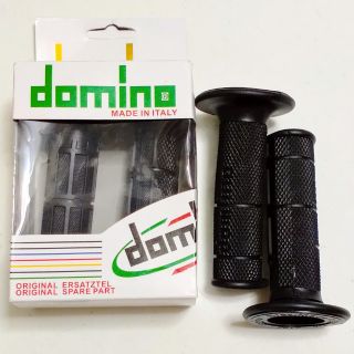 Domino handle grip universal