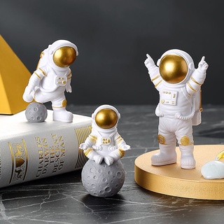 4 Pcs / Set Galaxy Outer Space Astronaut Figurine Planet Theme Birthday Party Astronaut Model Home Living Room Desktop Car Decoration Birthday Gift Lamp (2)