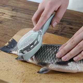 Creative Remove Fish Scale Cleaning Tools Cooking Plastic Scraping Scales Device with Cover