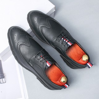 ♤New business men s shoes Bullock British style carved retro trendy shoes men s leather shoes