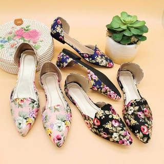 R&A023 Pointed Flat Floral Canvas Doll Shoes with Heel Counter (Standard Size)