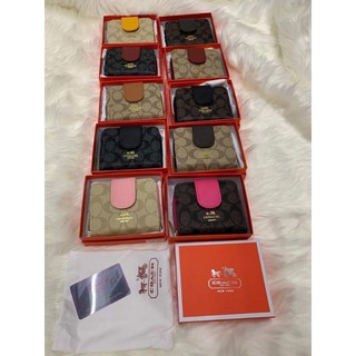 coach wallet premium quality with box and carecard
