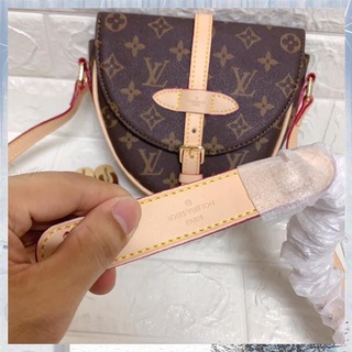 【spot goods】✲【Available】Lv Louis Vuitton Mini Sling Bag Replica Quality (21x17cm)