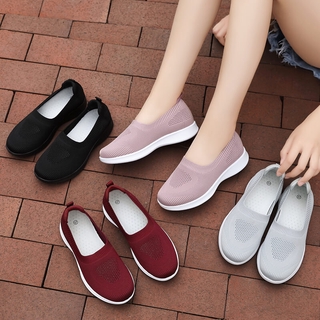 Korean Fashion Women Black Shoes Lightweight Sneakers Ladies Slip on Shoes Breathable Rubber Shoes