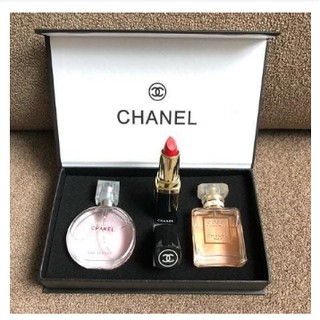 (EXP: 2025/10) 100% Authentic Quality CHNL 3in1 and 5in1 Perfume and Lipstick Gift Set