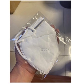 Kn95 FFP2 Protective face mask With and without valve white only COD ready