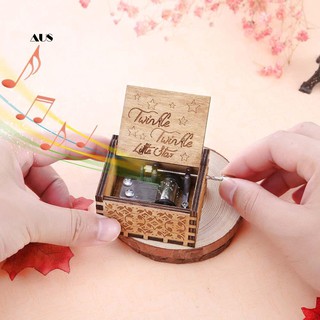 GOOD!【Jualan spot】 ★ Wooden Music Box Birthday Gift/Cant Help Falling in Love