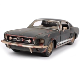 Hot Maisto 1:24 1967 Old Vintage Diecast Model Car Toys