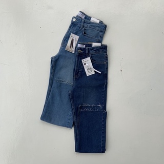 STRADIVARIUS High Waist Straight Cropped Jeans - Strechable