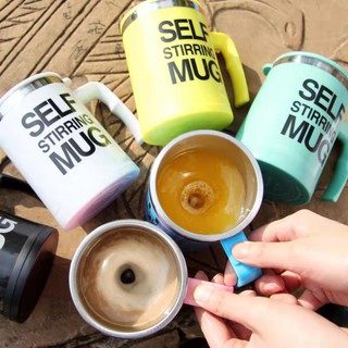 Self stirring mug auto mixing coffee cup