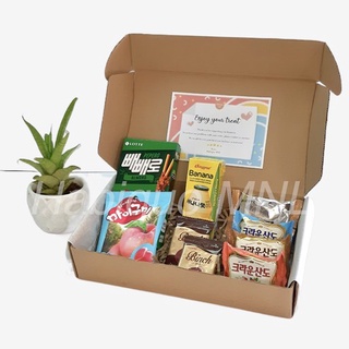 【The New】✥♀Curated Korean Snack Box Care Package for Gifting