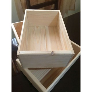 wooden crates / organizer shelf / traveling crate