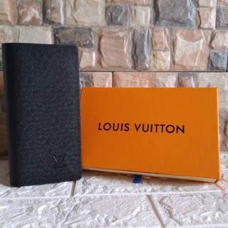 LV long Men's wallet W/BOX and Dust bag (4)