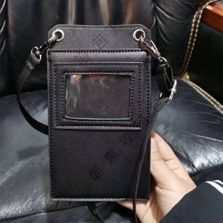 2021 new vertical leather mobile phone bag men and women shoulder messenger bag P letter trend card bag small square bag (3)
