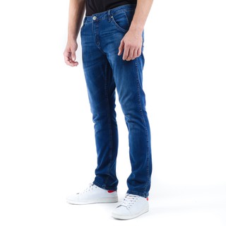 Wrangler Spencer Low Rise Slim Staright Five Pocket Jeans in Medium Blue Wash