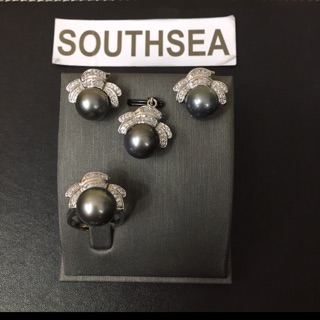 Set of Southsea Pearl
