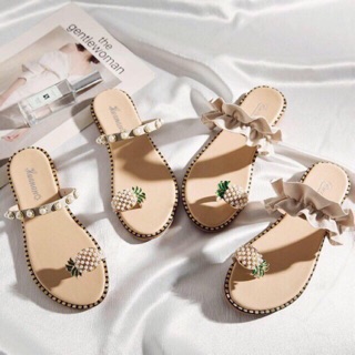 Lucky #322 Pineapple and Pearl Design Sandals