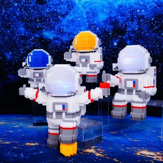Astronaut Lego Building Blocks--The new creative astronaut ornaments are compatible with Lego blocks to assemble tiny particles of astronauts educational toys for birthday