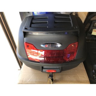 SEC 40L Top Box with backrest (6)