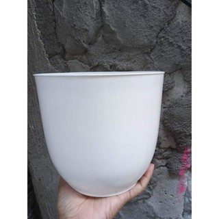 White cup bowl plain