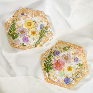 Hexagon Mug Coaster / Jewelry Trinket Dish made with resin and real dried flowers | ericrafts