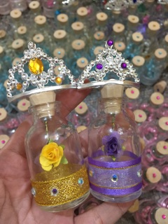 Mini Crown & Rose in a Bottle Giveaway Debut Birthday Wedding (5)