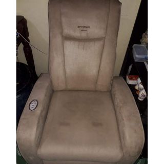 Optimum NOVA Massage Chair (2nd hand but its good as new and negotiable price)