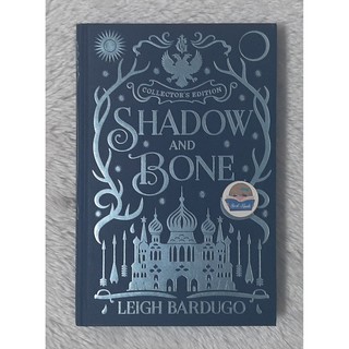 Shadow and Bone Collector's Edition by Leigh Bardugo : Grisha trilogy Book 1