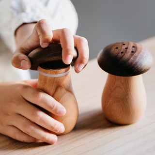 Mushroom Toothpick holder Simple Lovely Solid Wood Toothpick Box Stash Secret Container Tooth Pick Holders Bar Table Accessories (4)