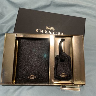 Coach Passport Case With Leather Luggage Tag in Gift Box Set