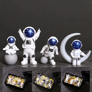 4 Pcs / Set Galaxy Outer Space Astronaut Figurine Planet Theme Birthday Party Astronaut Model Home Living Room Desktop Car Decoration Birthday Gift Lamp (1)