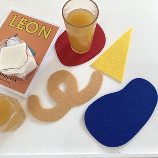 【4Pcs/Set】Creative geometric coasters family table mat heat-resistant mat /place mat /cup coasters/wool felt coasters