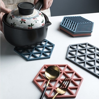 Coaster,Silicone Coaster Pot Pad Cup Cushion Heat Resistant Geometric Hollow Design Pot Mat