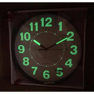 Wall Clock Round 20cm diameter - Glow in the Dark