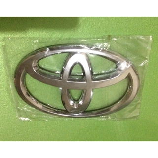 Toyota Logo Car Emblem (2)