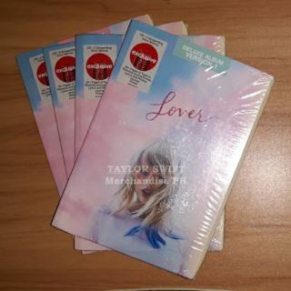 Taylor Swift Lover Album Deluxe Edition (1)