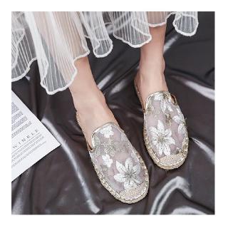 embroidered shoes comfortable slippers woman