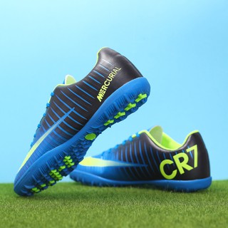 Kumportableng sapatos ng sapatos High qualit Fashion football shoes Discount futsal shoes