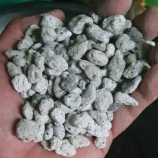 Pumice Stone (Check picture for sizes) /liter (1)