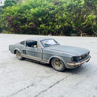 【recommended】Maisto 1:24 Old 1967 Ford Mustang GT simulation alloy car model crafts decoration colle (4)
