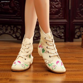 Chinese shoes☾Increased in the new winter help boots old Beijing cloth shoes embroidered national w