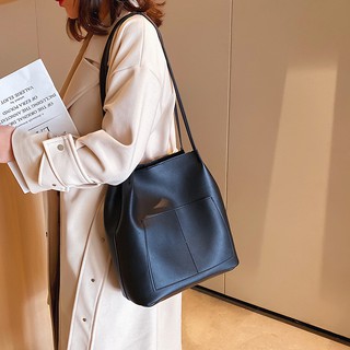 2021 Simple fashion Korean version is versatile Casual Bucket Bag Large Capacity Simple Messenger Bucket Bag Woman Leather Bag