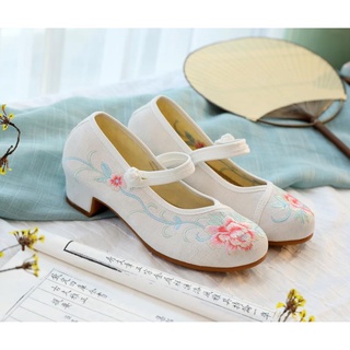 Embroidered Shoes (White) National Wind Embroidered Shoes