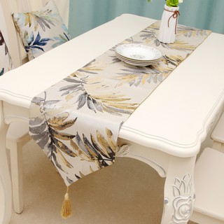 American Style Home Decoration Leaves Table Runners Gold Table Cloth with Tassel