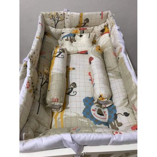 Varnish Crib With Bumper And Comforter