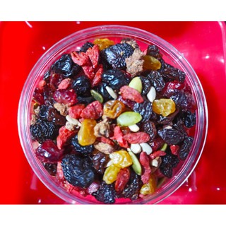 Trail Mix Berries Special