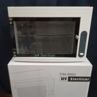 UV sterilizer machine (salon/spa use)