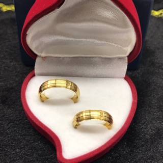 Italy wedding ring 10k-w/free box